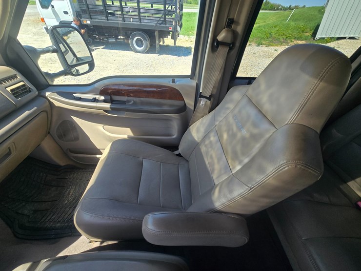 2003-ford-f350-image-33