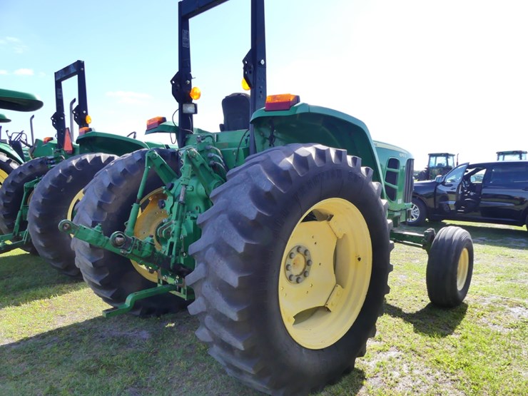 john-deere-6115d-image-3