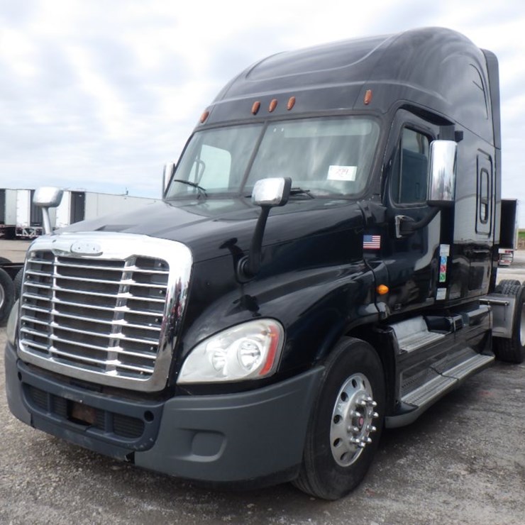 2011 FREIGHTLINER CASCADIA 125