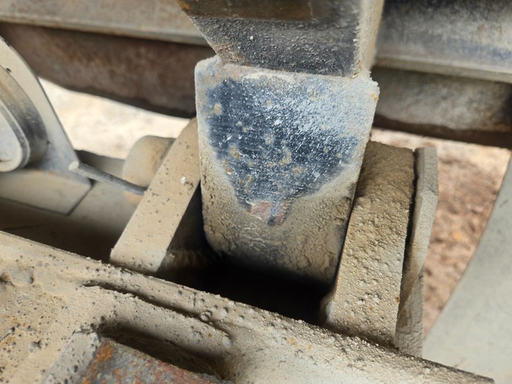 2001-mack-rd690s-image-36