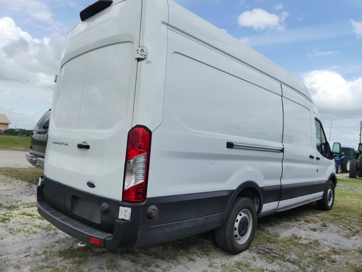 2019-ford-transit-image-4