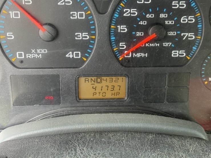 2007-international-7400-image-28