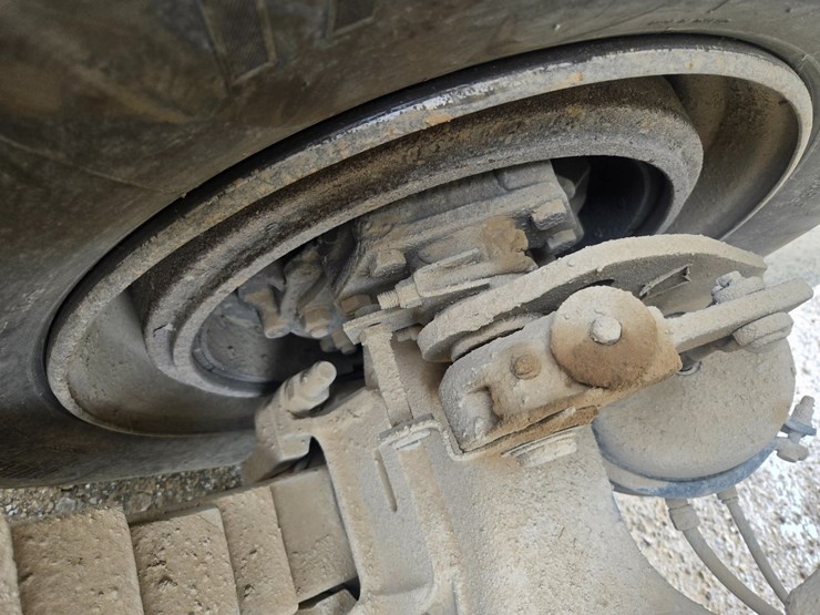 2001-mack-rd690s-image-101