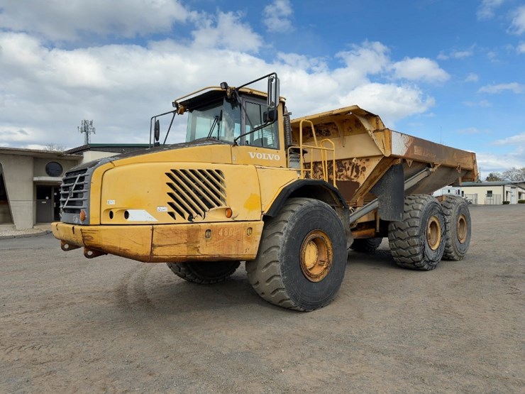 2003-volvo-a40d-image-1