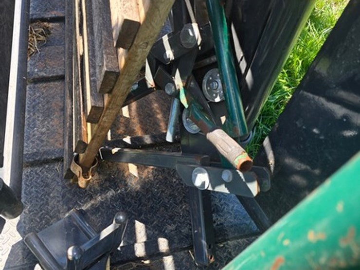 #542-•-tuff-built-cattle-chute-image-10