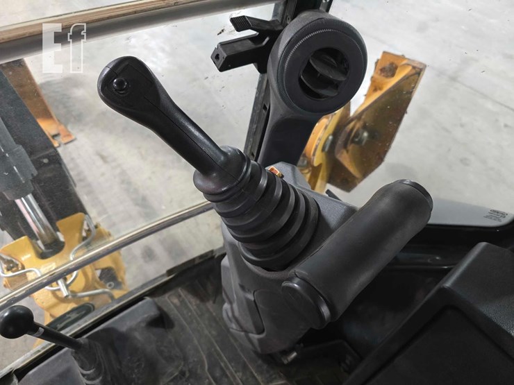 2023-deere-310-g-tier-image-26