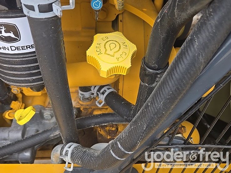 2018-deere-310l-image-74