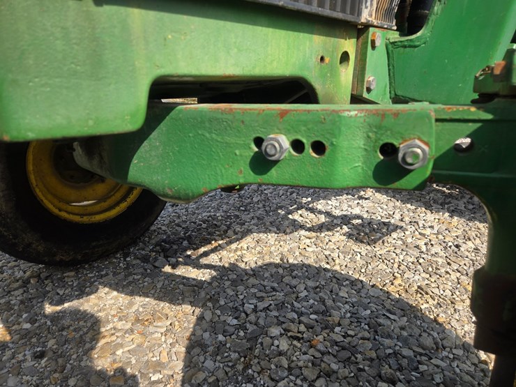 john-deere-2155-image-39