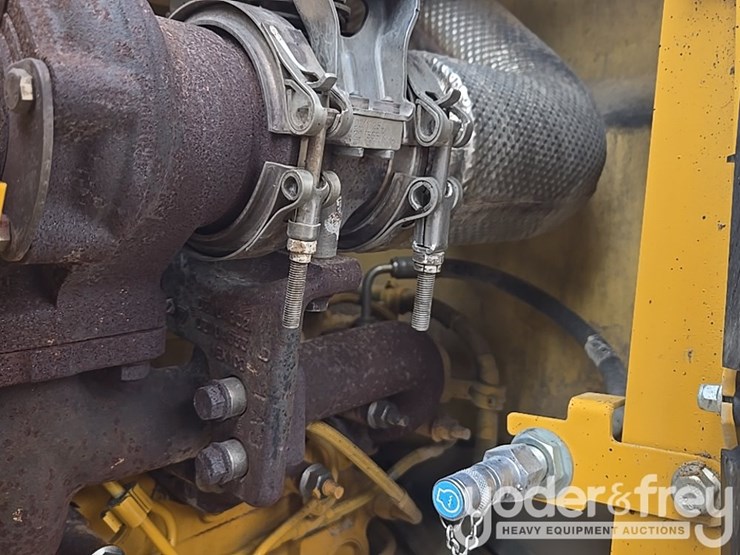 2021-deere-310sl-image-85