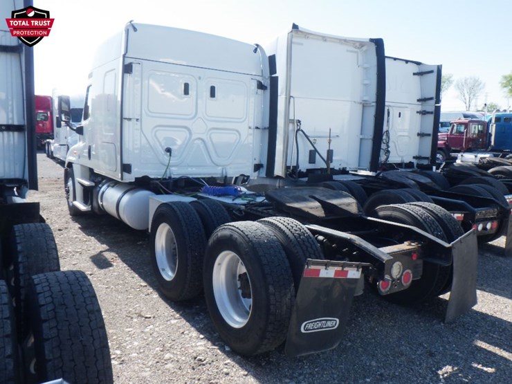 2019-freightliner-cascadia-125-image-12