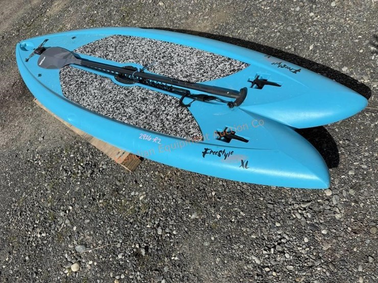 8'-freestyle-xl-paddle-board-w/-paddle-image-4