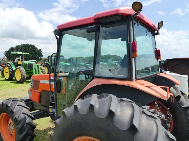 2004-kubota-m9000-image-8