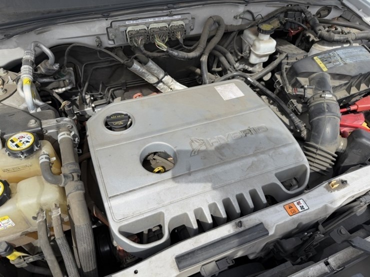 2010-ford-escape-hybrid-image-12