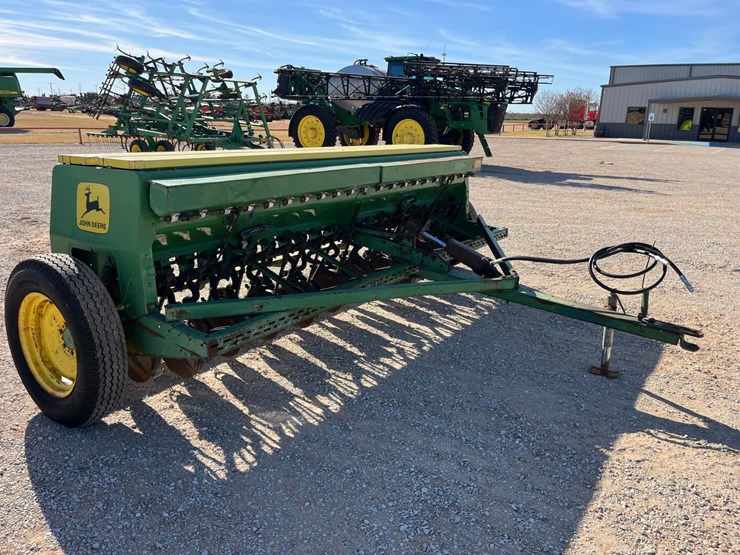 john-deere-8300-image-4