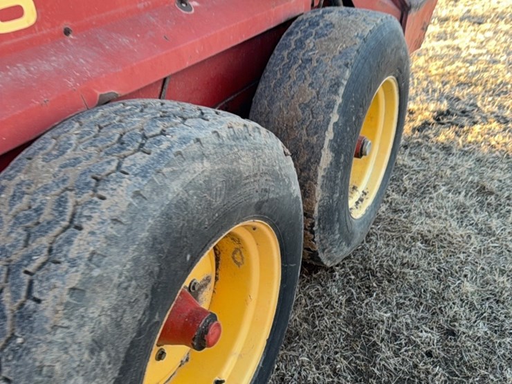 new-holland-195-image-14