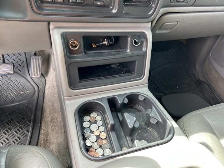 2003-chevrolet-tahoe-image-20