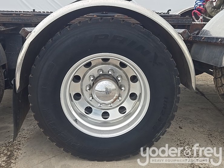 2014-kenworth-t800-image-23