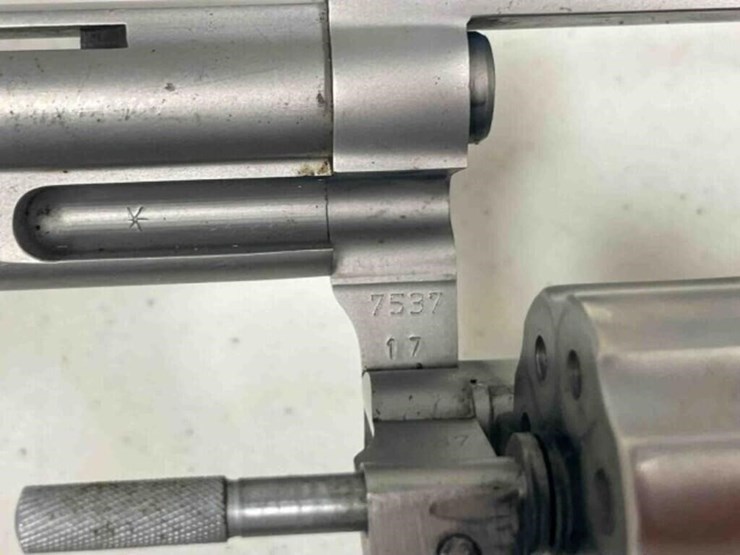 taurus-revolver-image-8