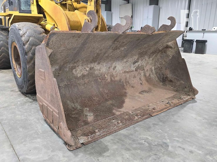 2006-caterpillar-938g-image-10