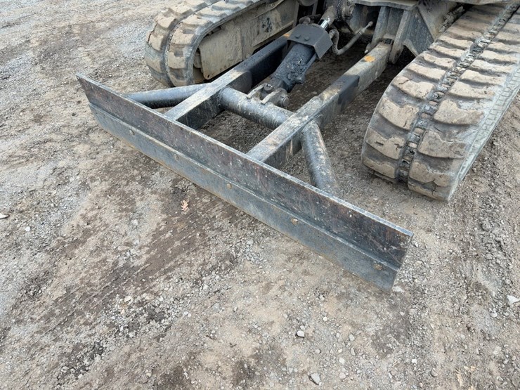 2004-kubota-kx121-3-image-17