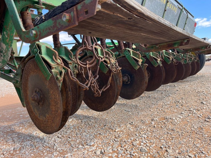 john-deere-b-image-12