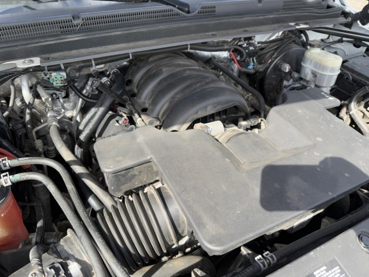 2013-chevrolet-tahoe-image-10