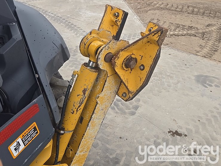 2021-deere-310sl-image-53