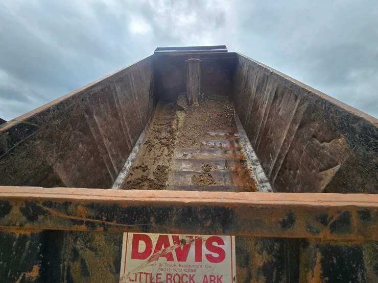 2001-mack-rd690s-image-38