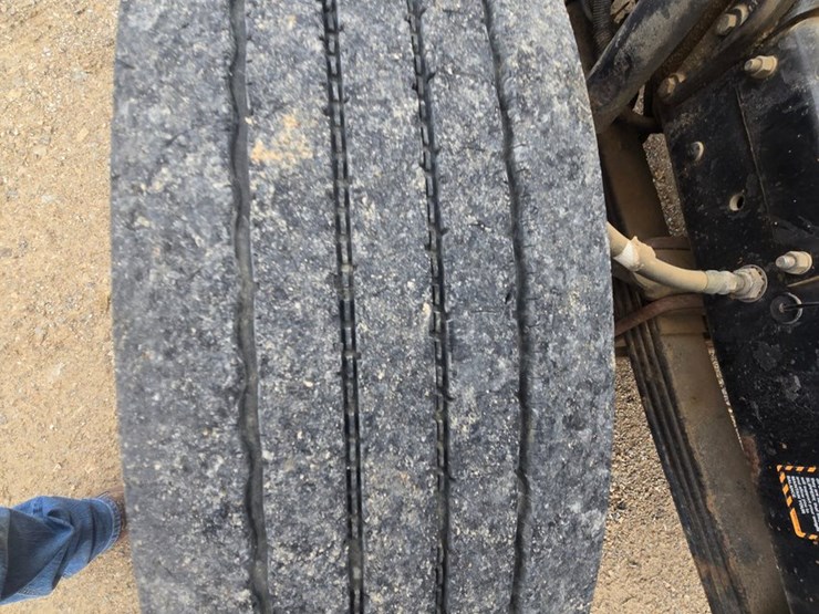 2001-mack-rd688s-image-65