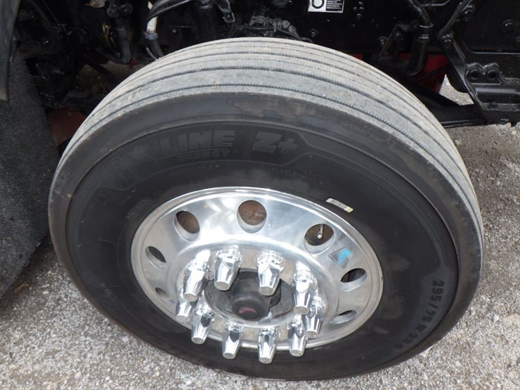 2016-kenworth-t800-image-27