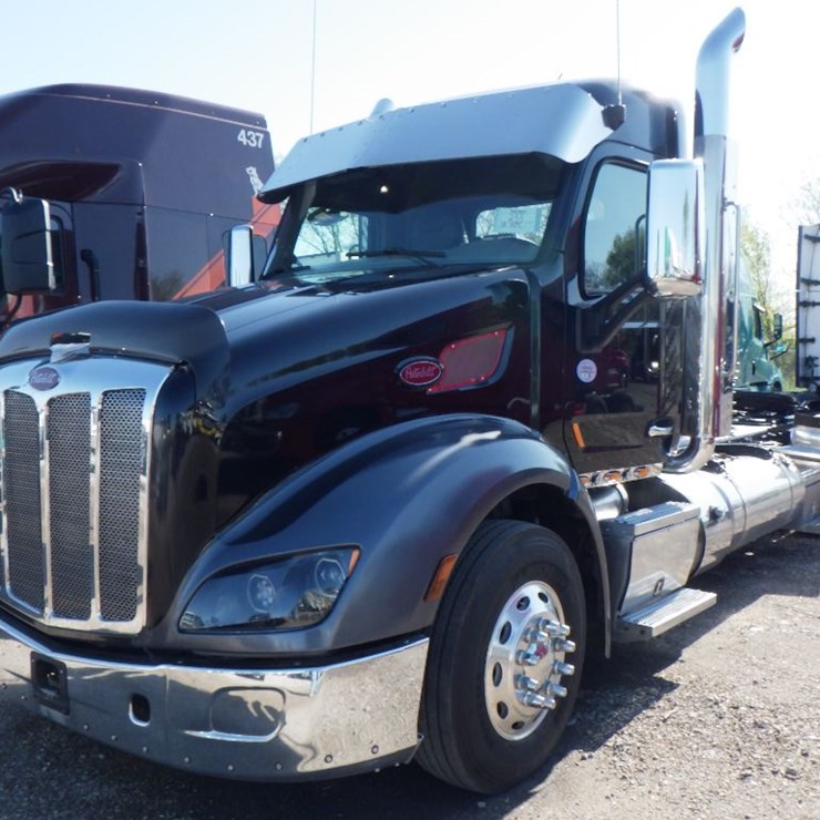 2018 PETERBILT 579