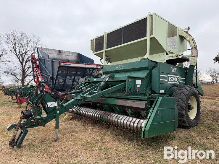 2012-kmc-3386-peanut-combine-image-1