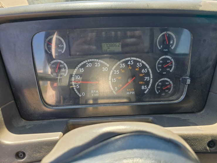 2009-sterling-acterra-image-88