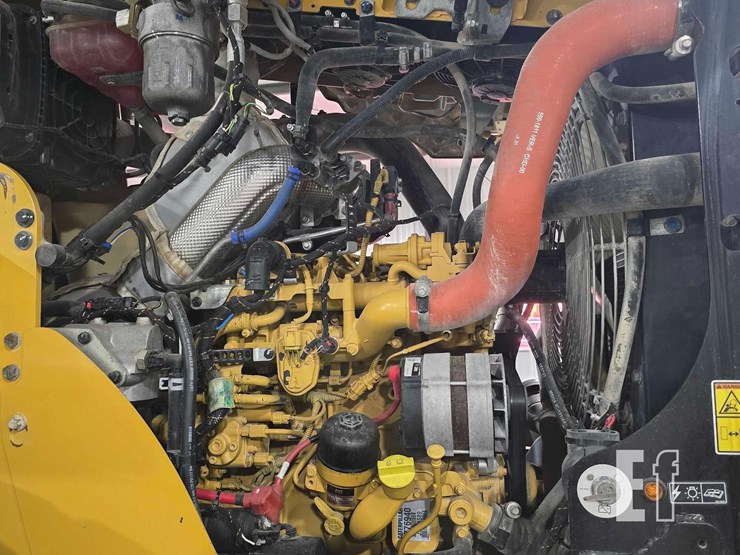 2021-caterpillar-920-image-28