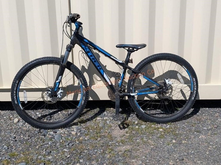 trek-3700-3-series-bike-image-1