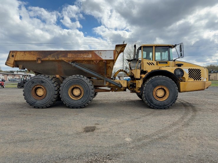 2003-volvo-a40d-image-6