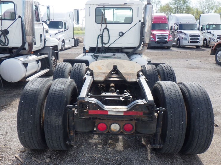 2001-mack-ch613-image-8