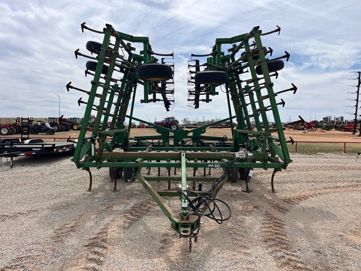 2005-john-deere-2210-image-4