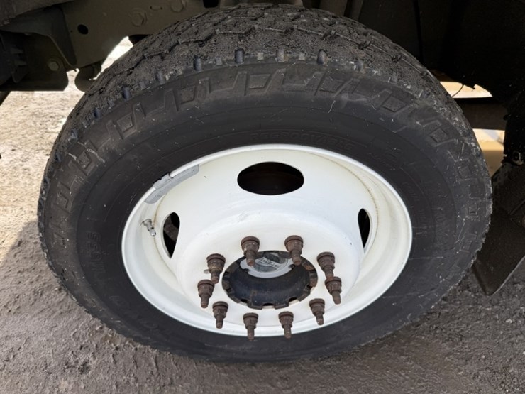 2016-ford-f550-sd-image-16