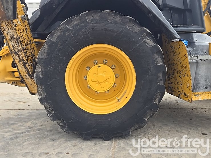 2021-deere-310sl-image-17