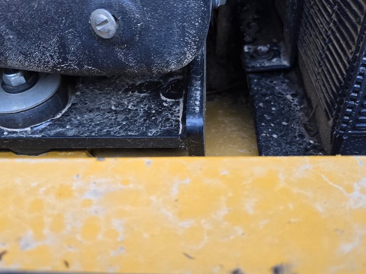 2023-caterpillar-299d3-xe-image-60