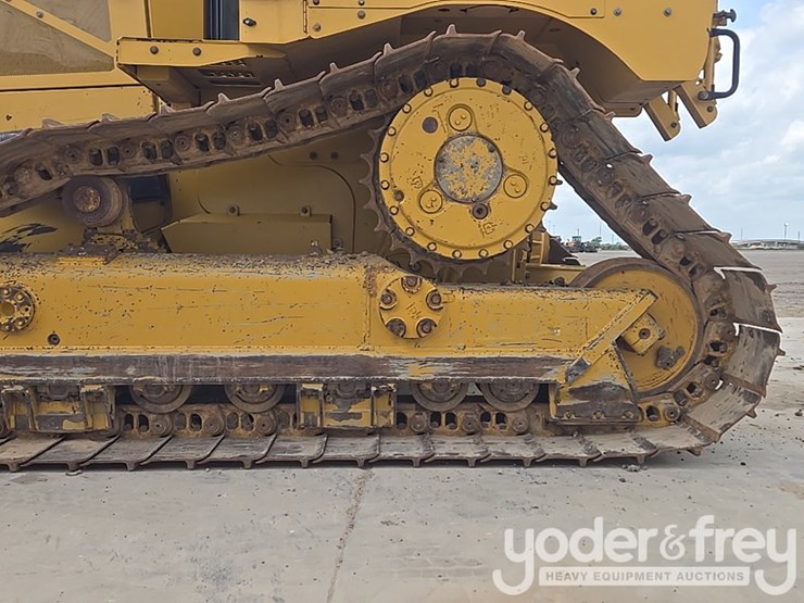 2019-caterpillar-d6-lgp-image-13