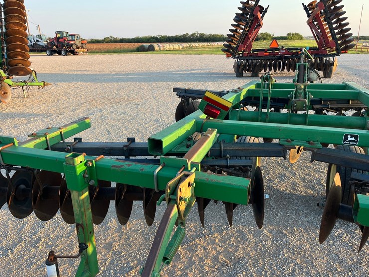 2001-john-deere-637-image-10