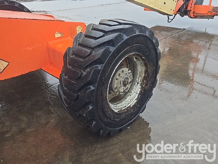 2008-jlg-400s-image-11