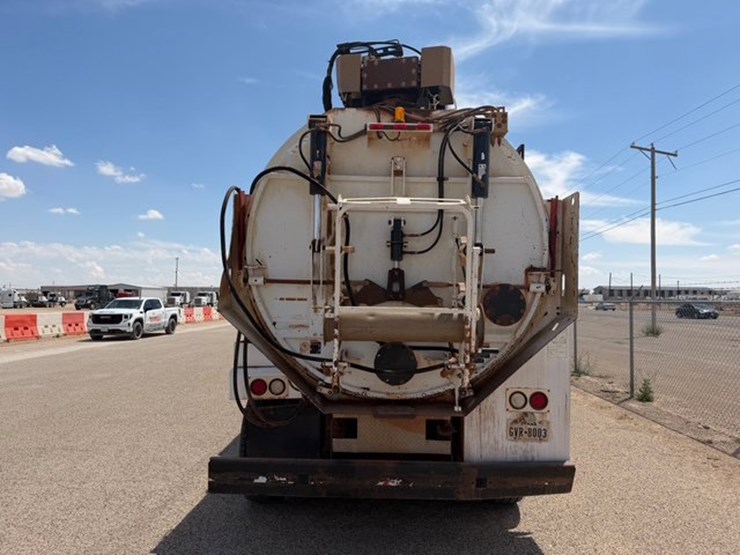 2012-kenworth-t800-image-8