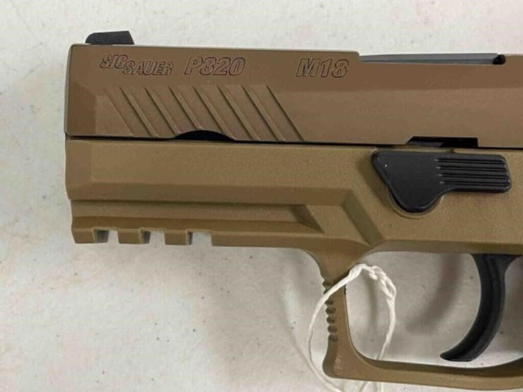sig-sauer-pistol-image-13