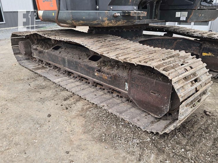 2014-hitachi-zx245us-lc-5n-image-33