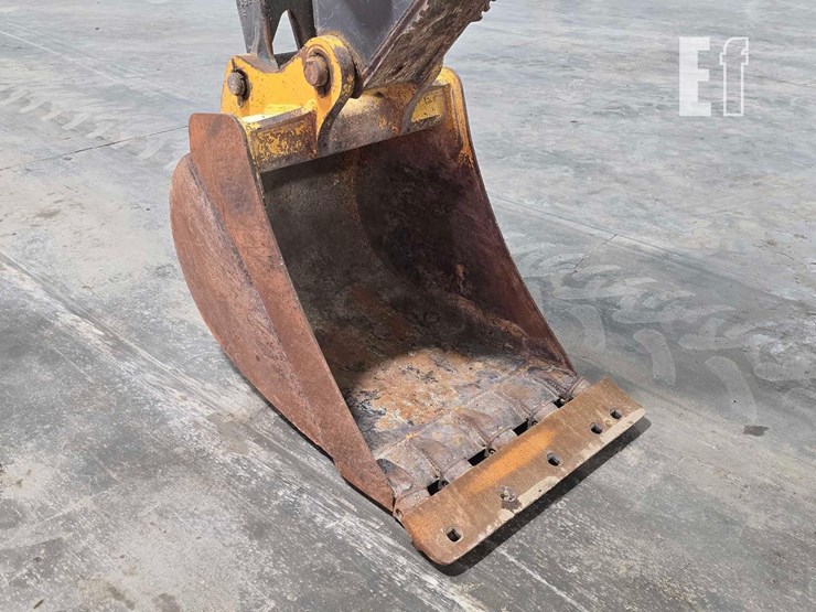 2023-deere-320-p-tier-image-15