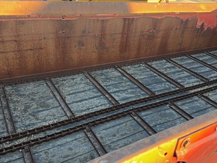 new-holland-195-image-36