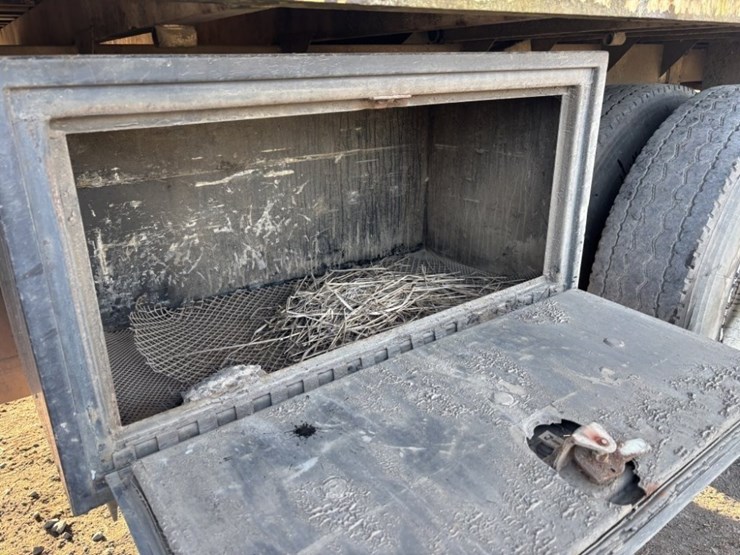 1994-international-4700-image-19